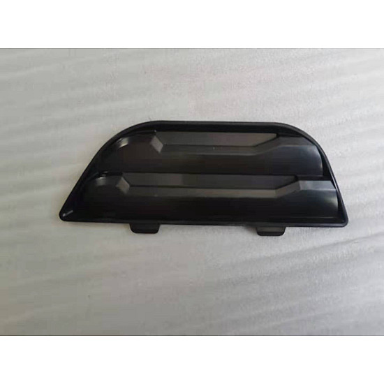 Decorațiune față stânga