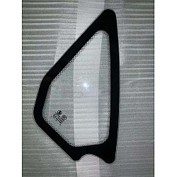 Geam triunghiular față dreapta Geam triunghiular față dreapta