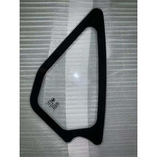 Geam triunghiular față dreapta