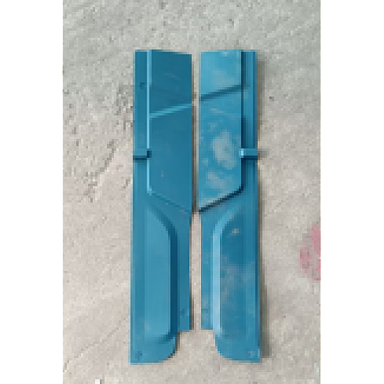 Stâlpii B stânga și dreapta